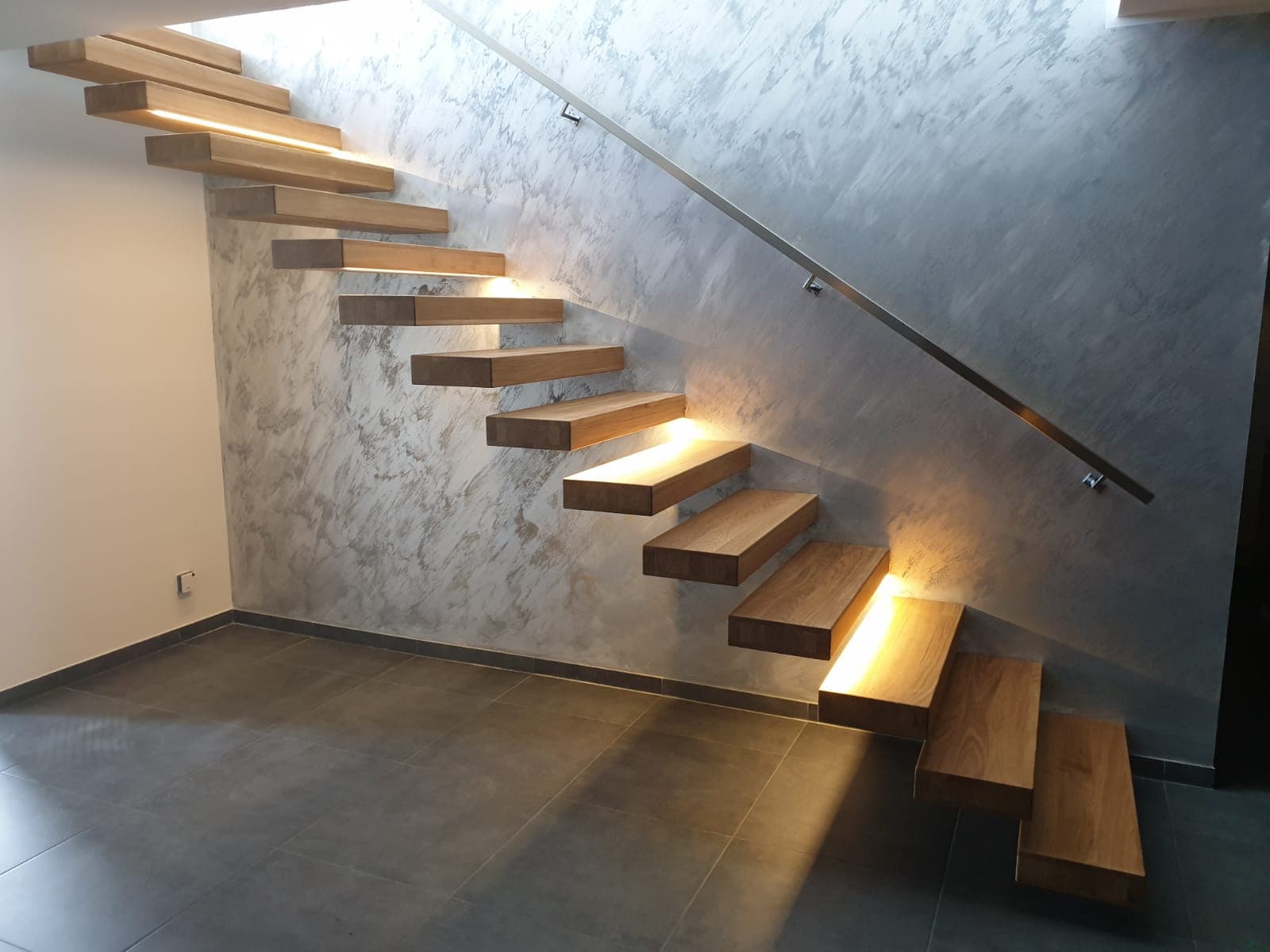 Kragarmtreppe Referenz 12 – TreppenAdler
